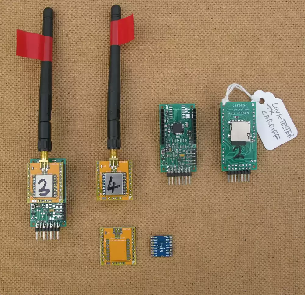 Connected the LoRa module LoRa1280 to the 2.4 GHz antenna and made some Mikrobus and breadboards